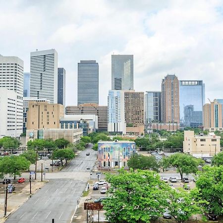 Апартаменты U4 Penthouse Downtown Хьюстон Экстерьер фото