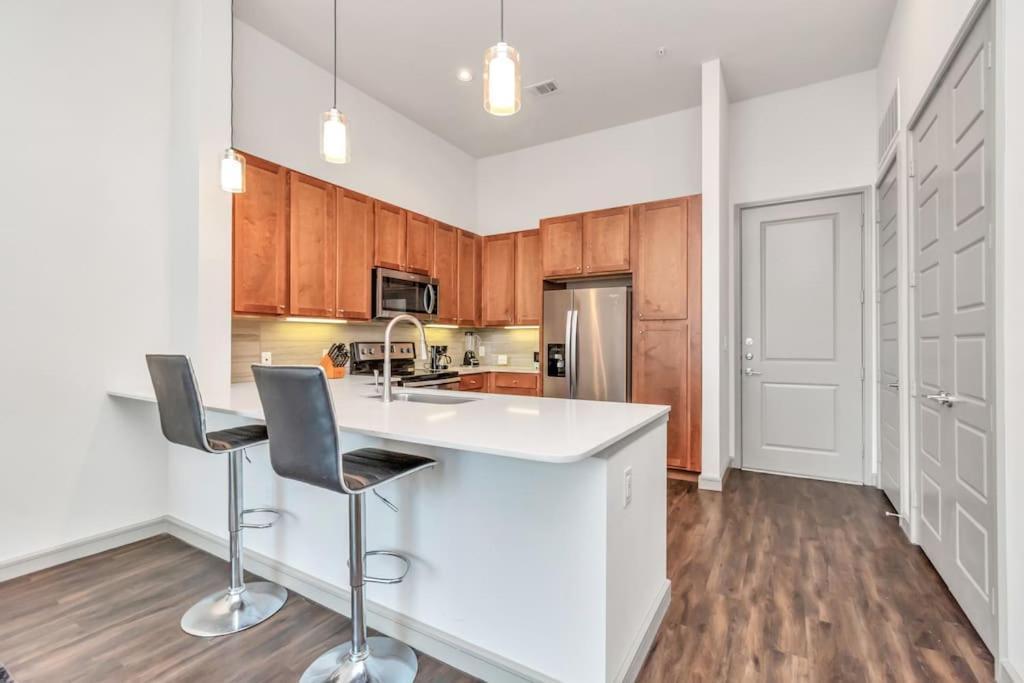 Апартаменты U4 Penthouse Downtown Хьюстон Экстерьер фото