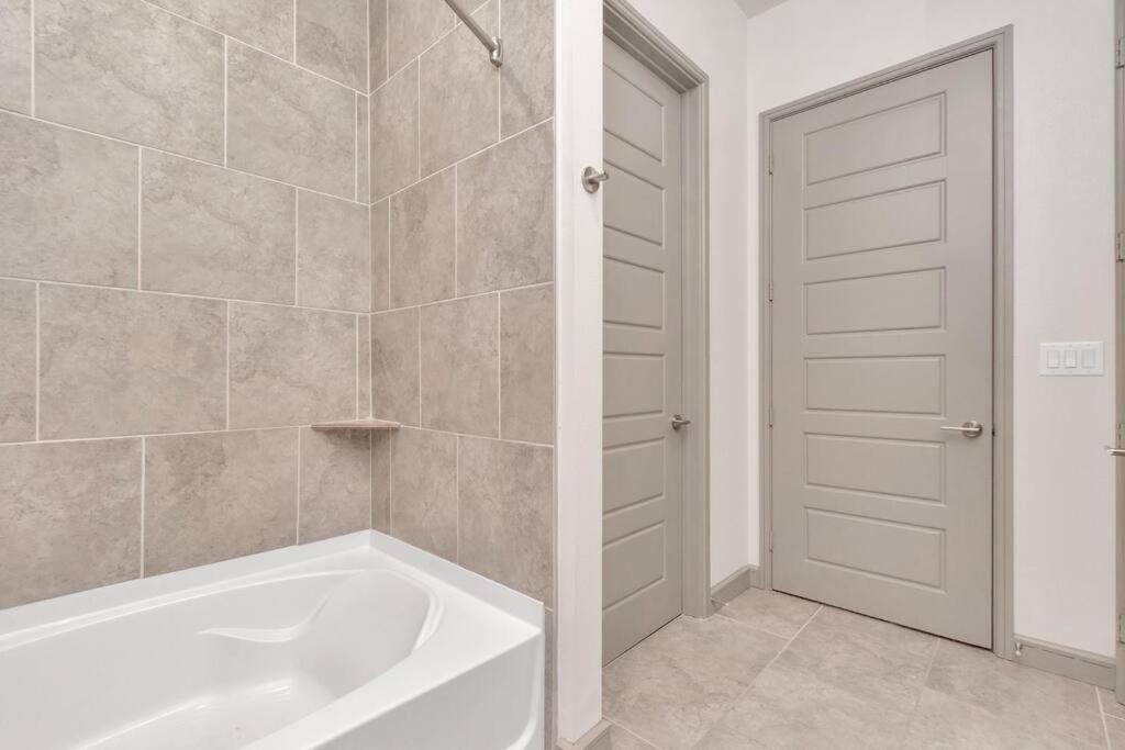 Апартаменты U4 Penthouse Downtown Хьюстон Экстерьер фото