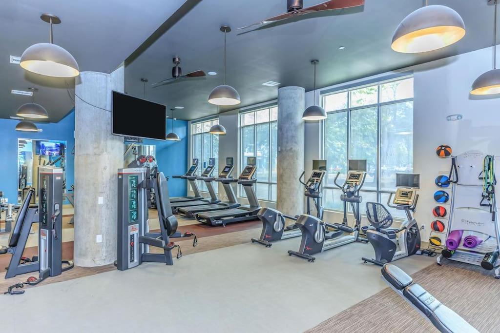Апартаменты U4 Penthouse Downtown Хьюстон Экстерьер фото